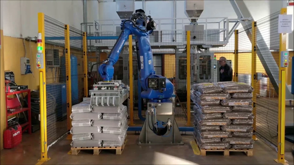 ربات پالت گذاری در کارخانه